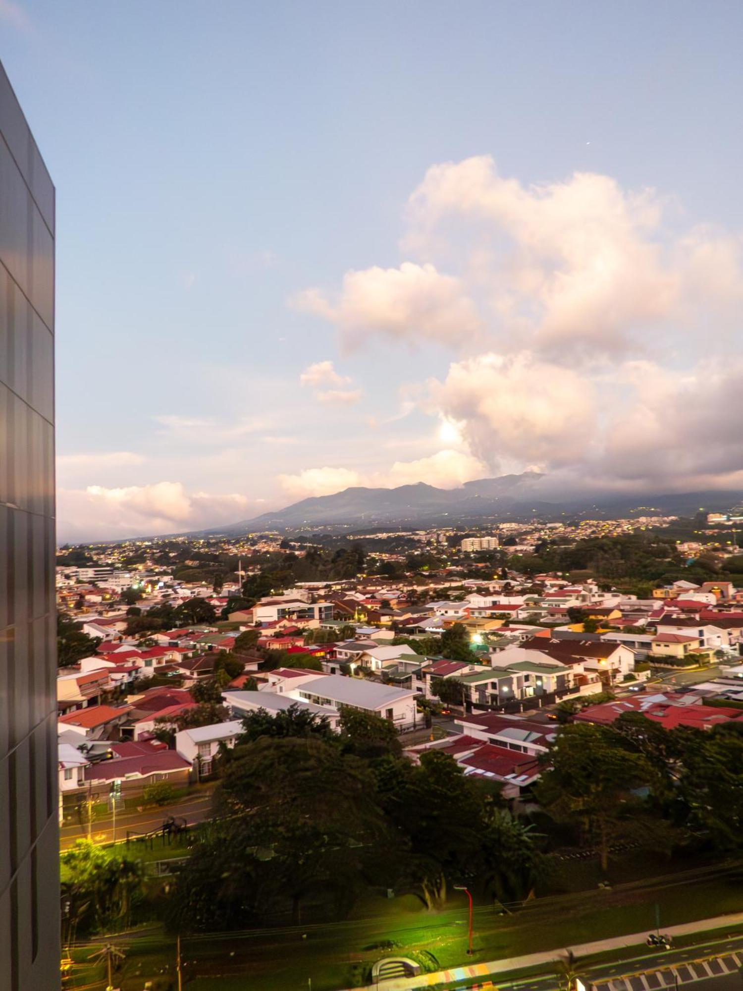 Ifreses, Study Full Equipped Whith Pool, Air- Conditioning, Spectacular View Of The City, Parking With Additional Payment Curridabat Buitenkant foto